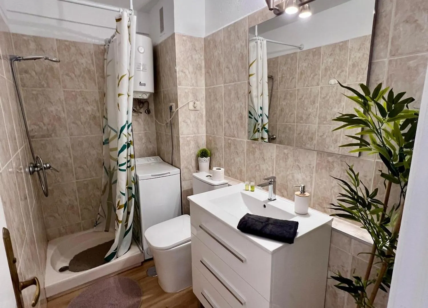 Bobo Beach Tenerife Holiday Apartment Las Americas Playa Fanabe