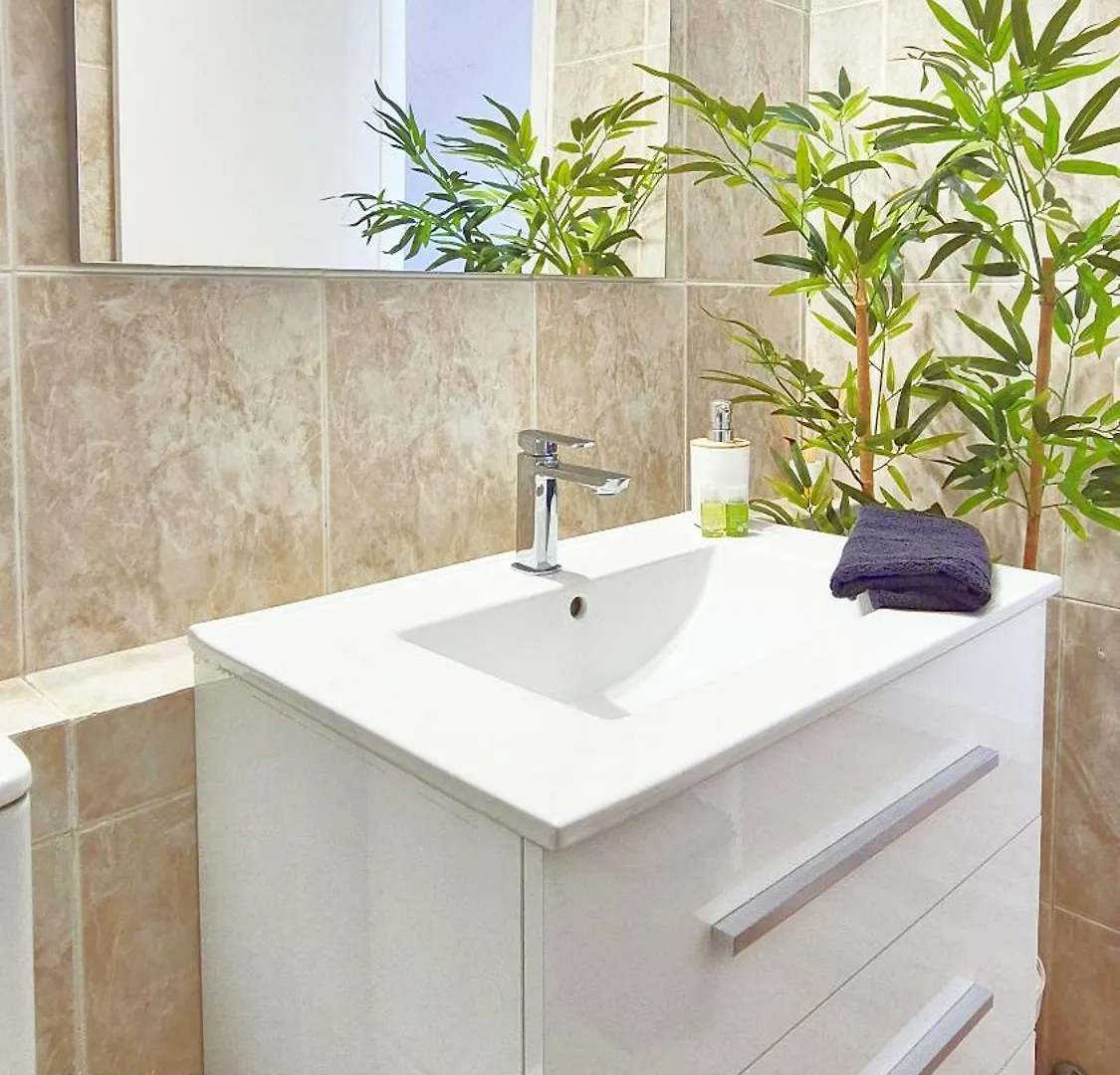 Bobo Beach Tenerife Holiday Apartment Las Americas Playa Feñabe